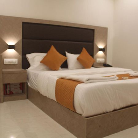 Hotel Metro Inn Bombay Exterior foto